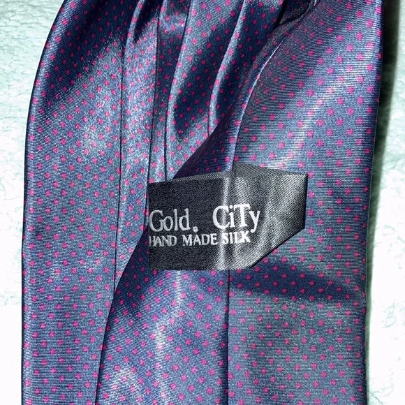 Bundle of 4 men’s neckties, various sizes and materials.           $15 - Picture 2 of 9